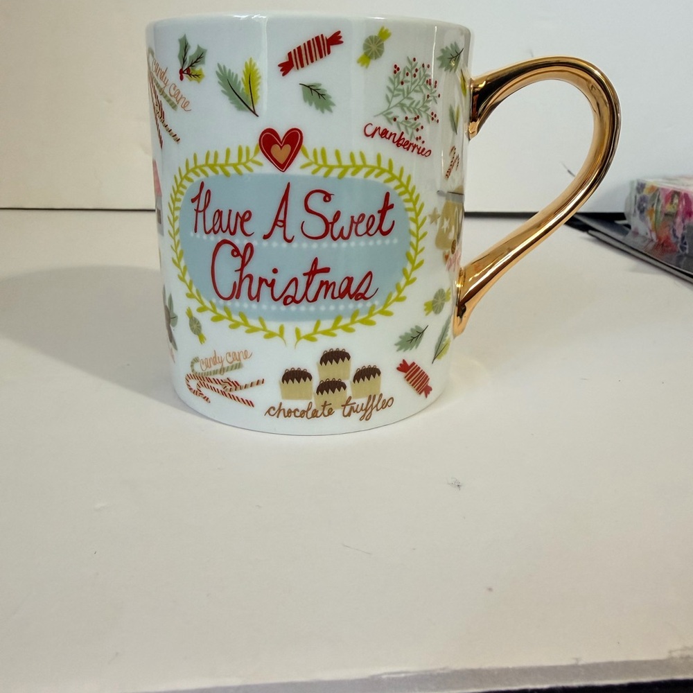 Ciroa White Porcelain Mug